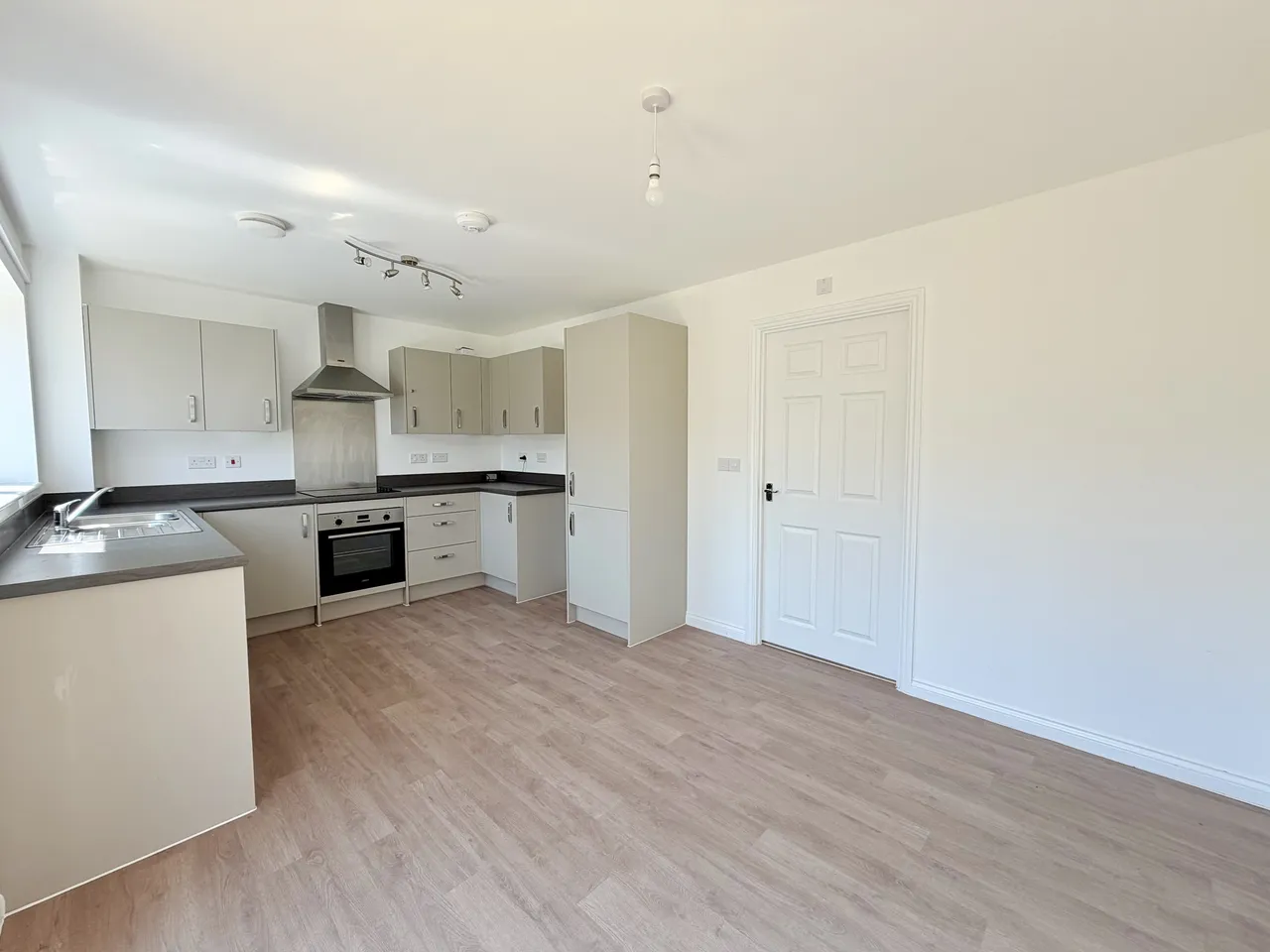 Hercules Drive, Wellingborough, NN8, photo 6