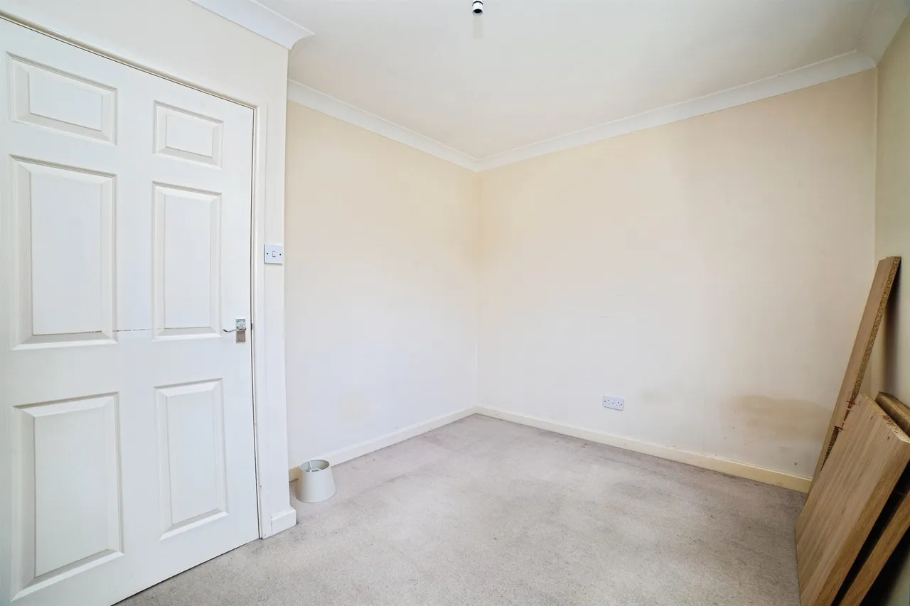 Meden Crescent, Sutton-In-Ashfield, NG17, photo 8