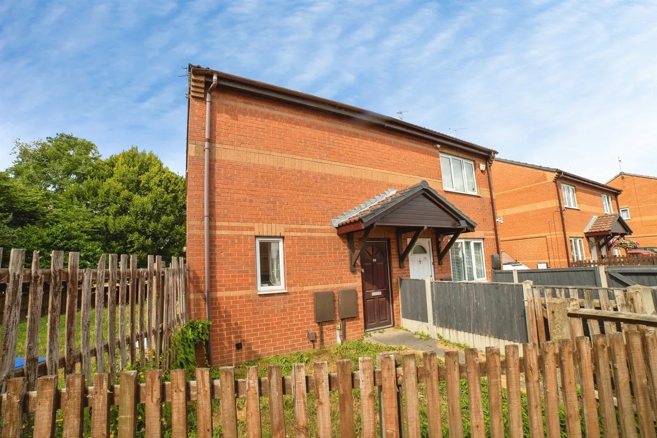 Meden Crescent, Sutton-In-Ashfield, NG17, photo 16