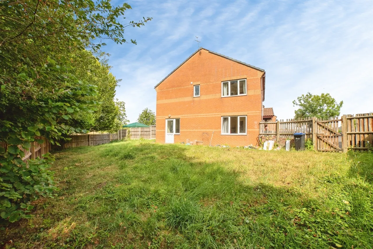 Meden Crescent, Sutton-In-Ashfield, NG17, photo 14