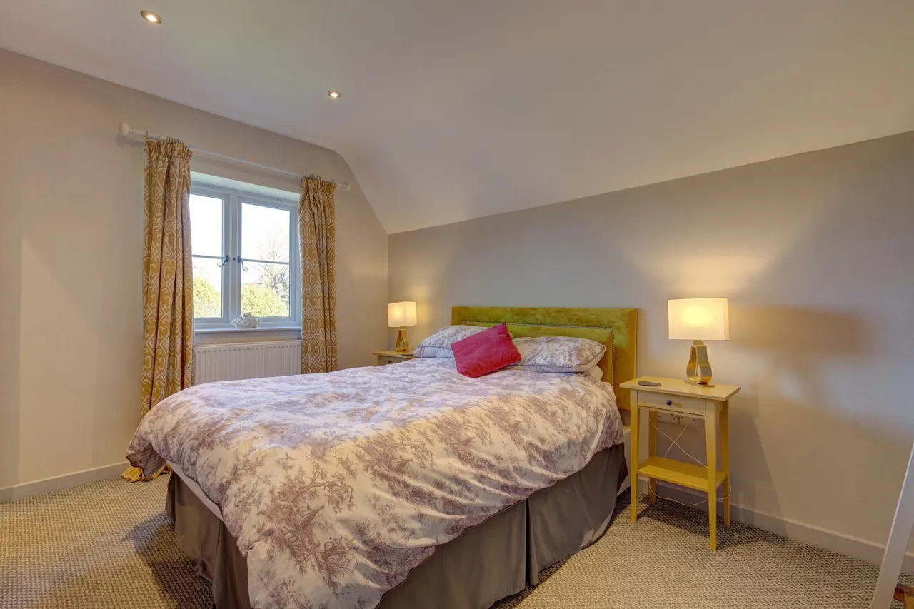 Beautifully restored and extended det, photo 17