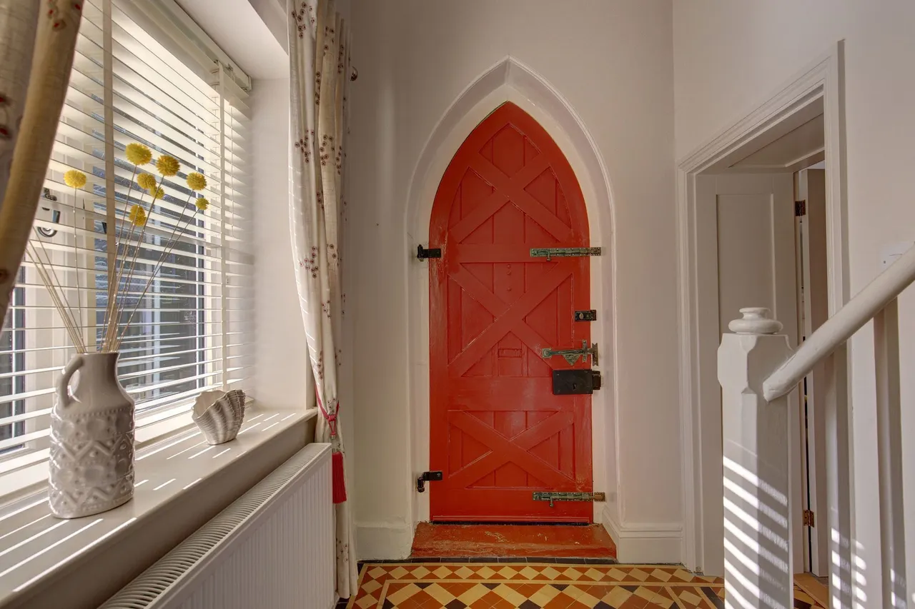 Beautifully restored and extended det, photo 6
