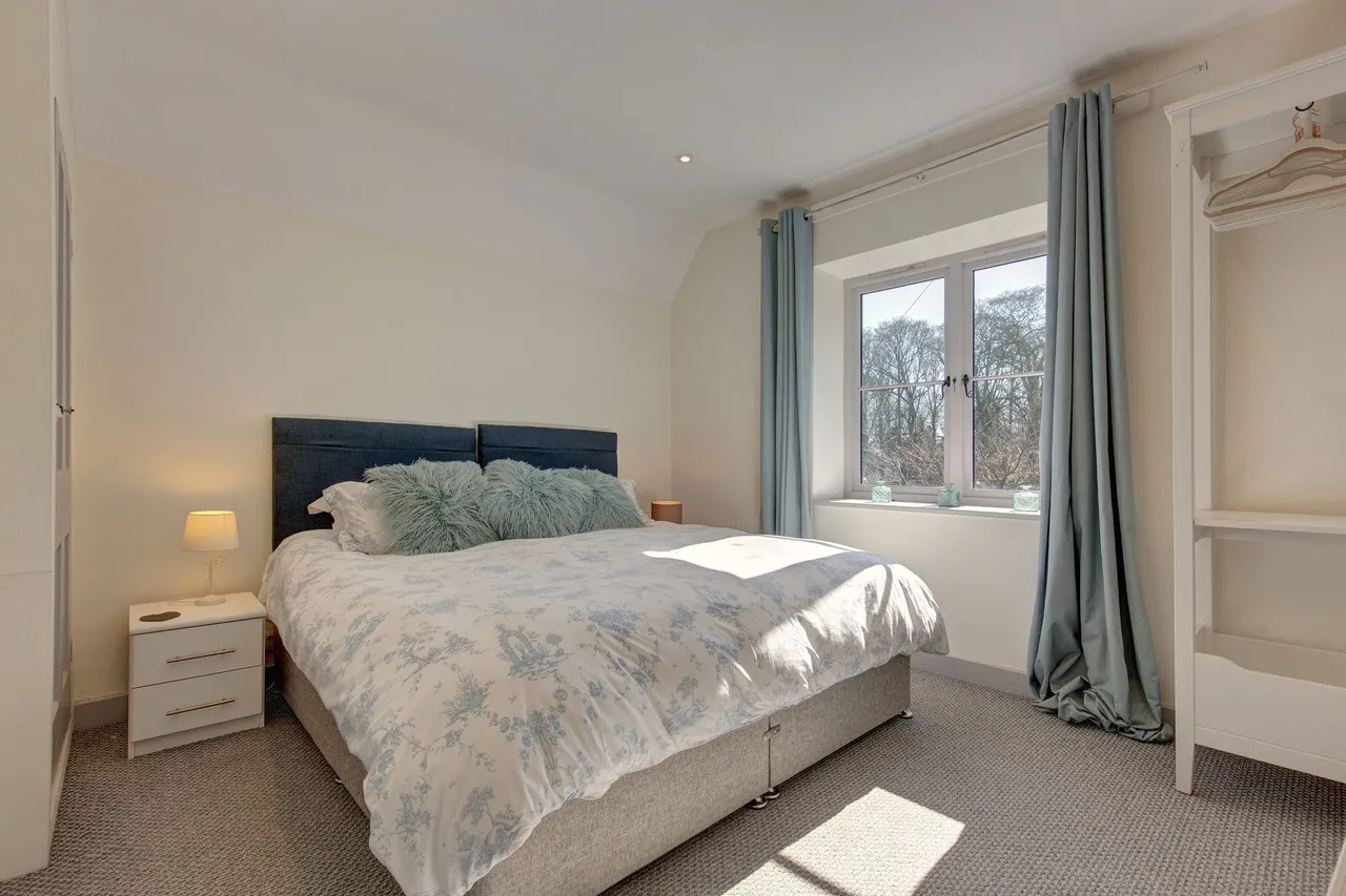 Beautifully restored and extended det, photo 12