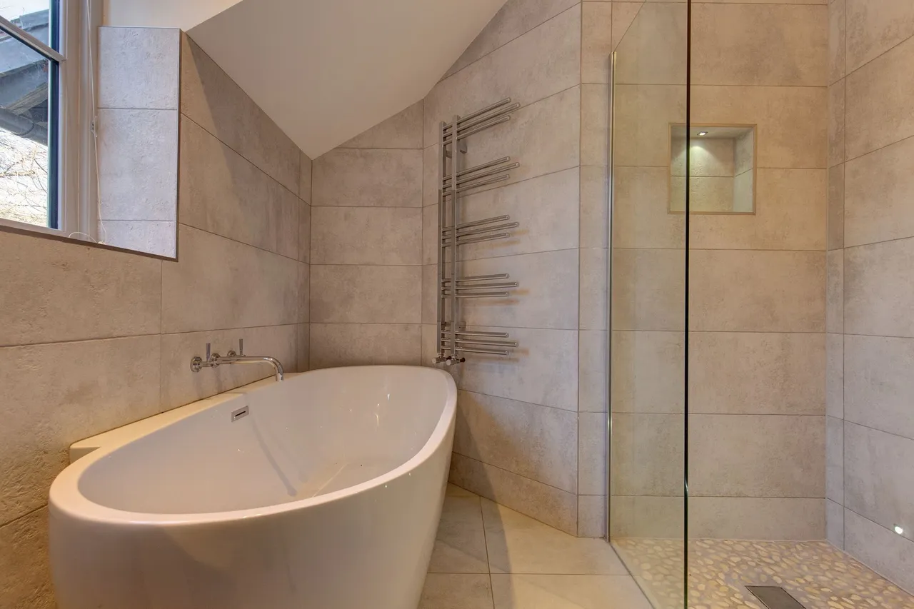 Beautifully restored and extended det, photo 16
