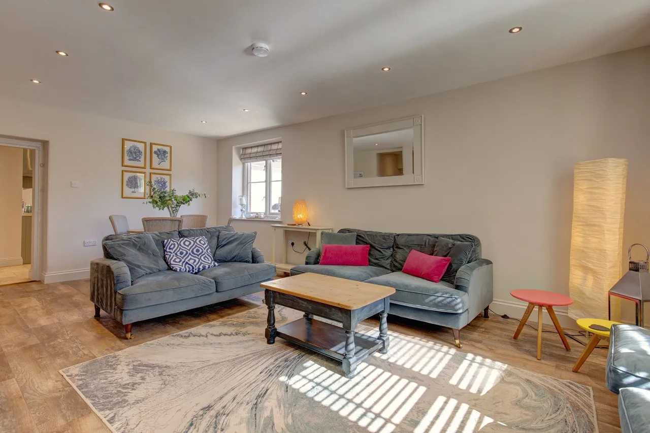 Beautifully restored and extended det, photo 9