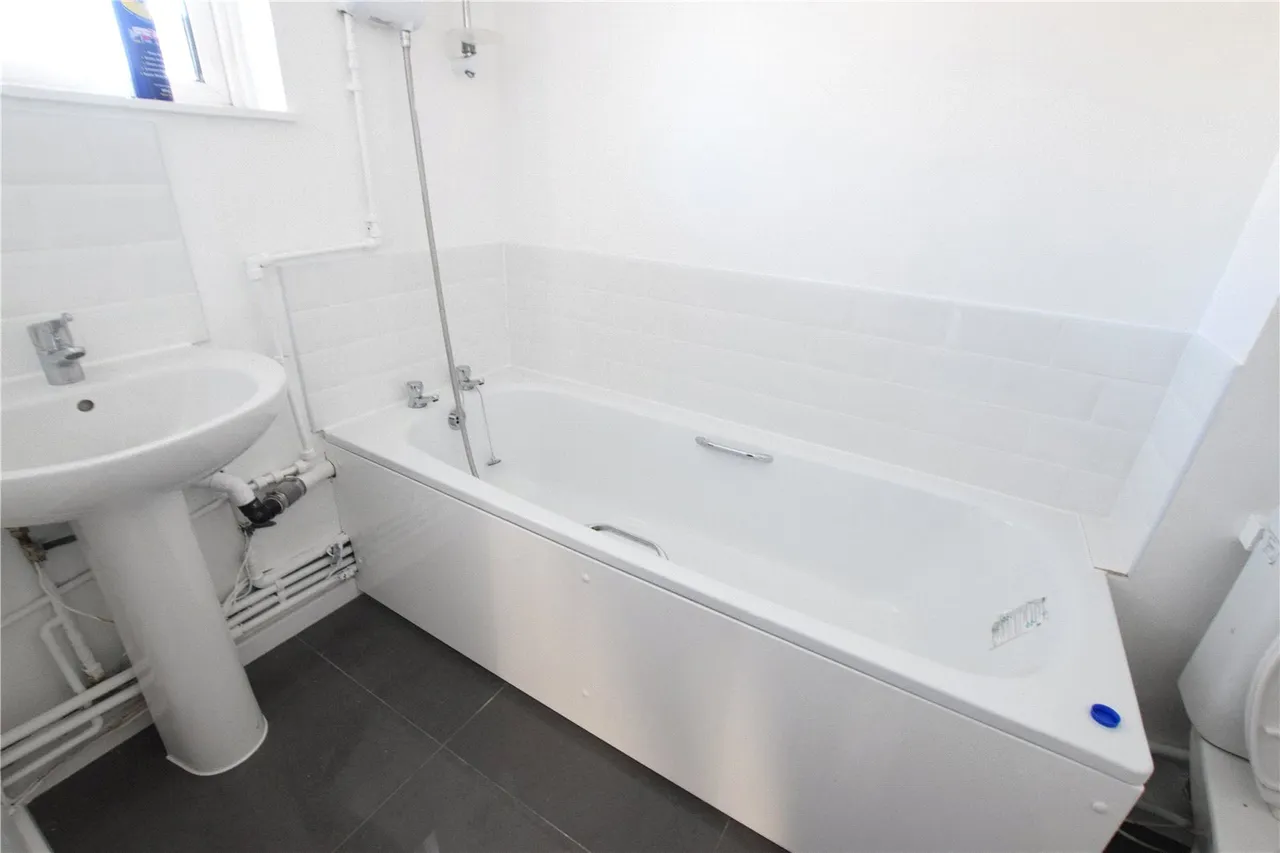Kings Court, London, E13, photo 6