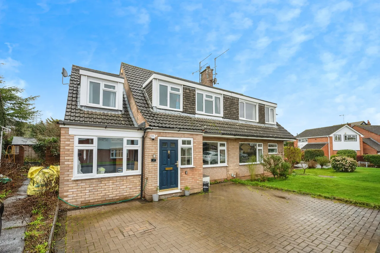 4 bed house for sale — Laxton Avenue, Worcester
