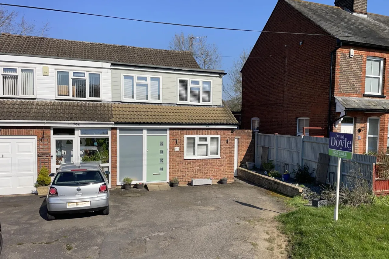 3 bed property for sale, Leverstock Green Road, Hemel Hempstead, HP3