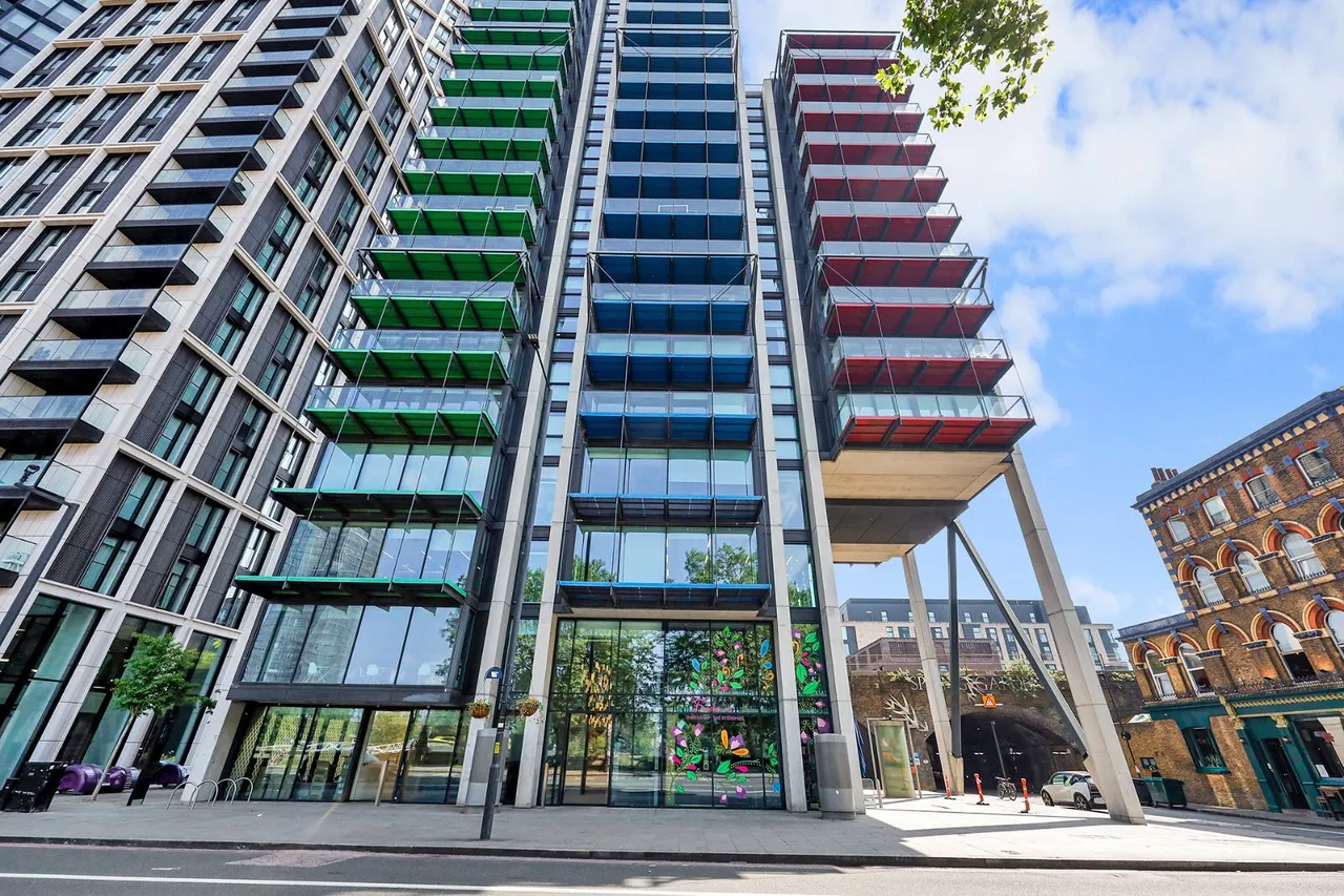 2 bed flat for sale, Albert Embankment, London, SE1