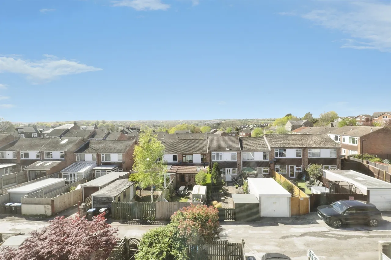 North Lodge Avenue, Harrogate, HG1, photo 2