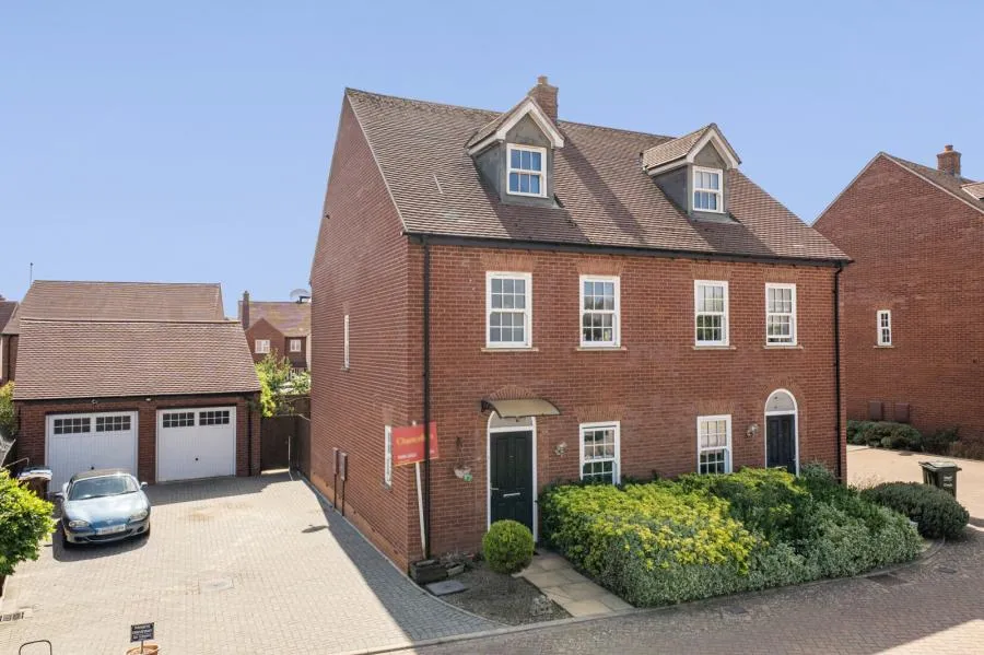 4 bed house for sale, Bourton Road, Banbury, OX16