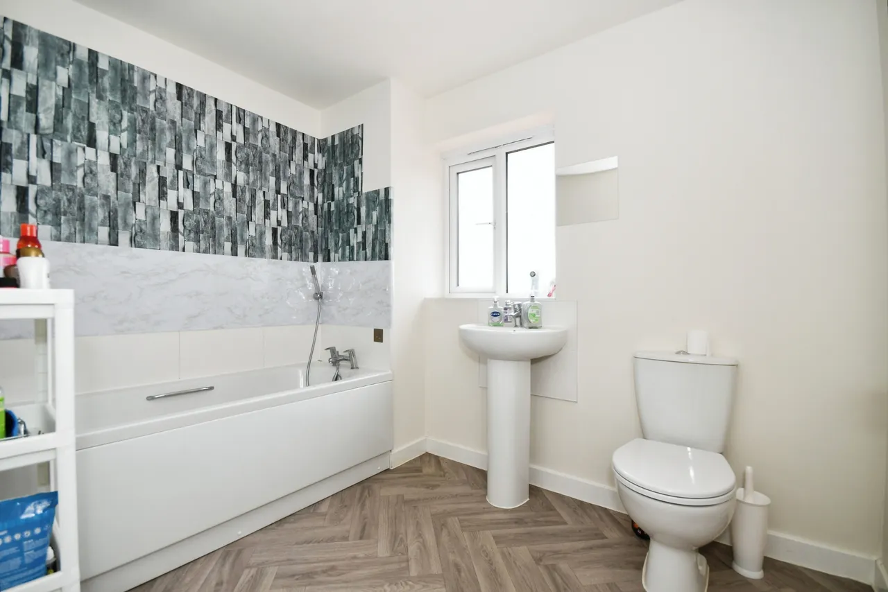 Aster Road, Mansfield, NG20, photo 10