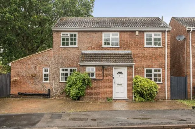 Buckingham Way, Frimley, GU16, photo 19