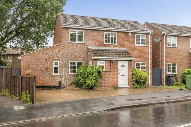 Buckingham Way, Frimley, GU16, photo 18