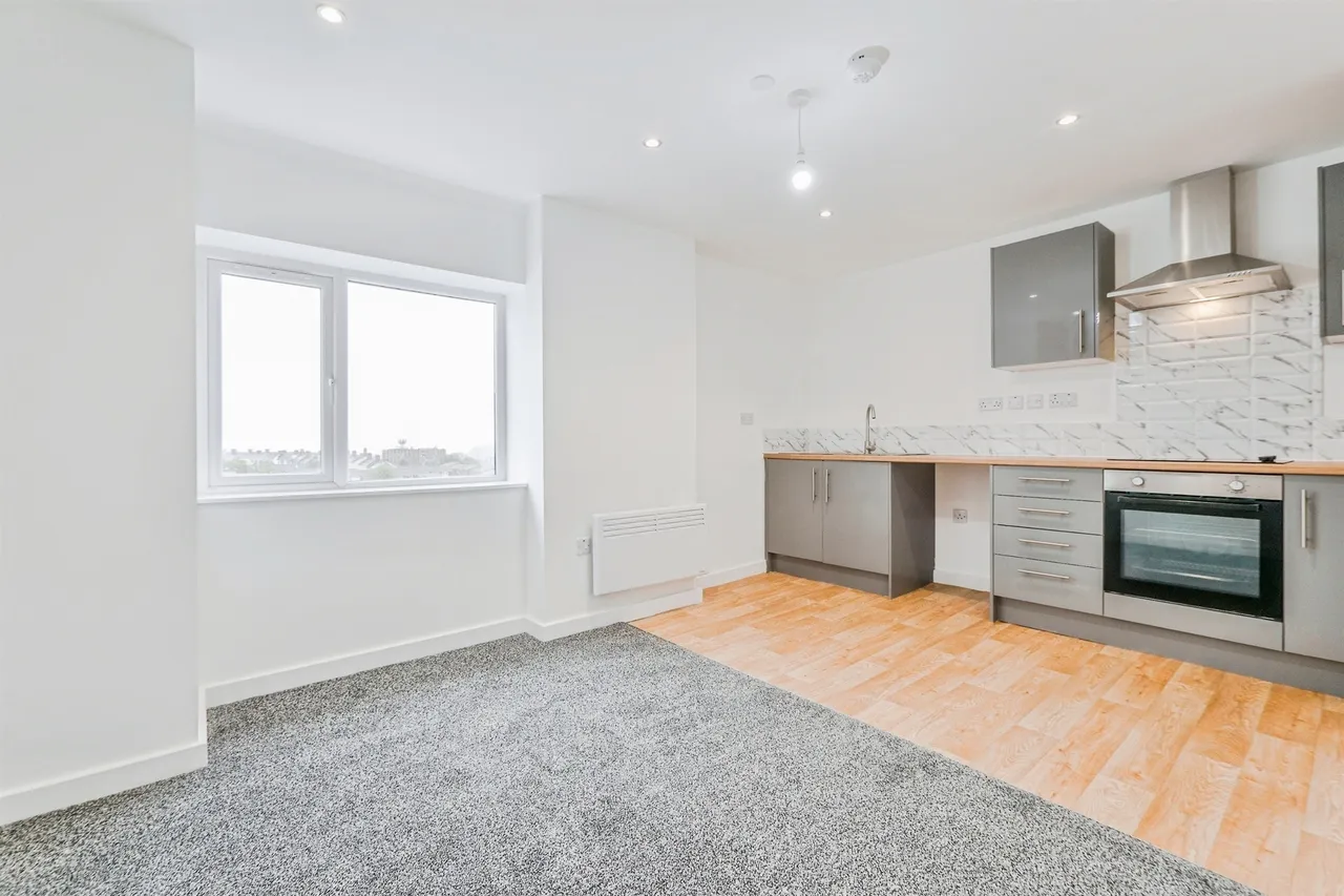 Holton Road, Barry, CF63, photo 4