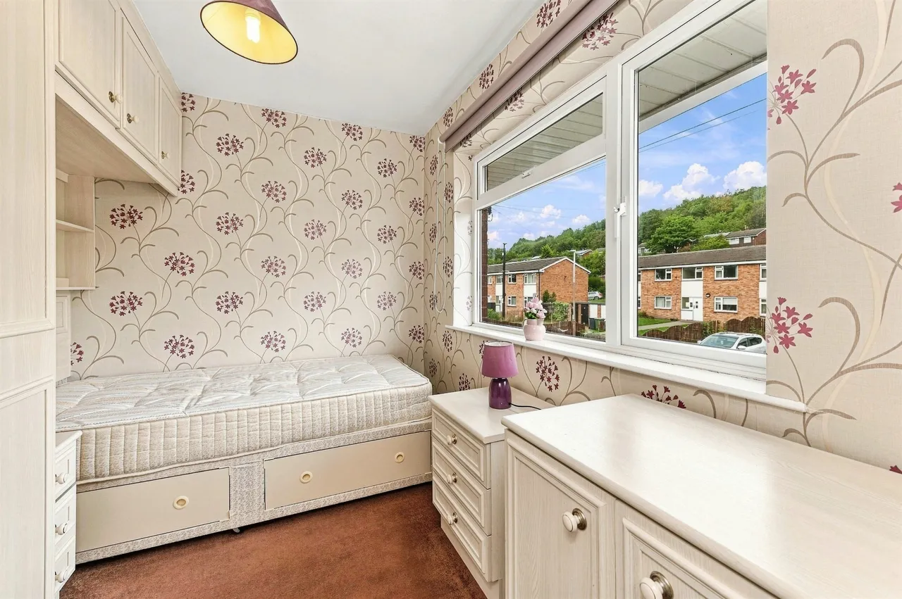 Wyvern Close, Batley, WF17, photo 8