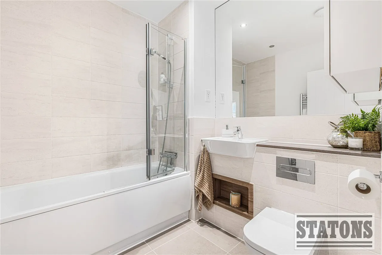 Scarlett Court, 2 Tulett Avenue, Whetstone, London, N20 0FF, photo 15