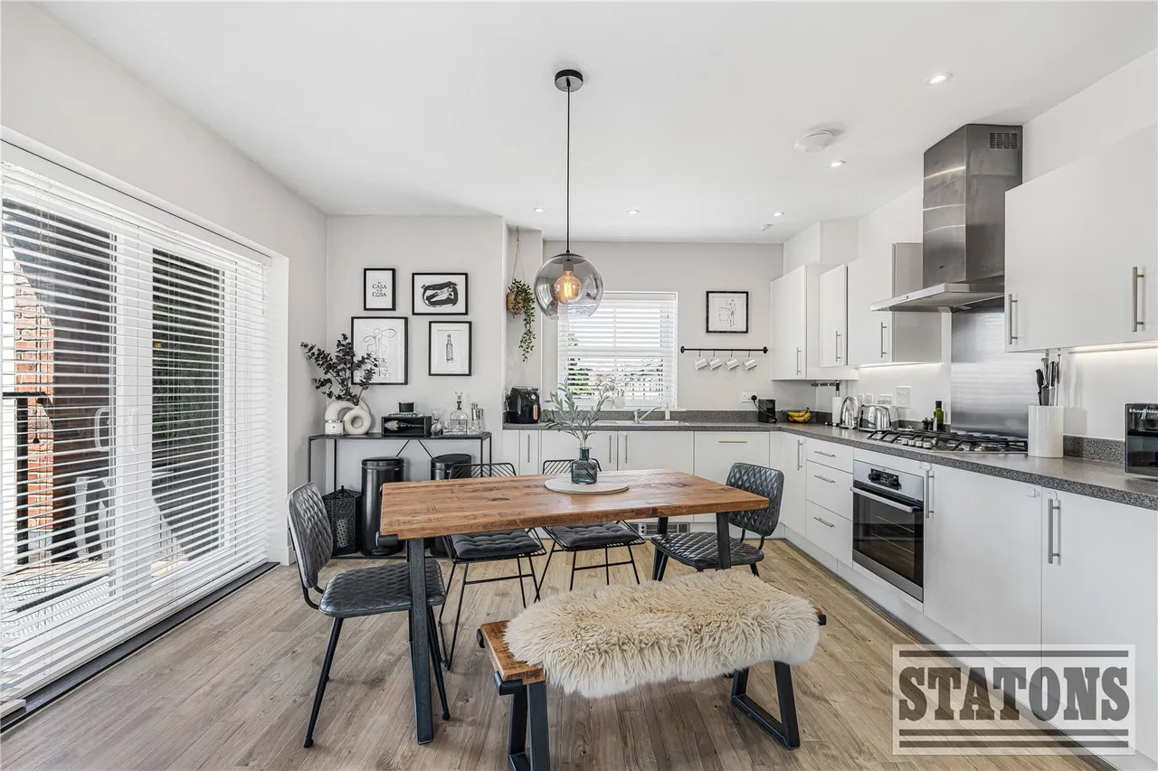 Scarlett Court, 2 Tulett Avenue, Whetstone, London, N20 0FF, photo 5
