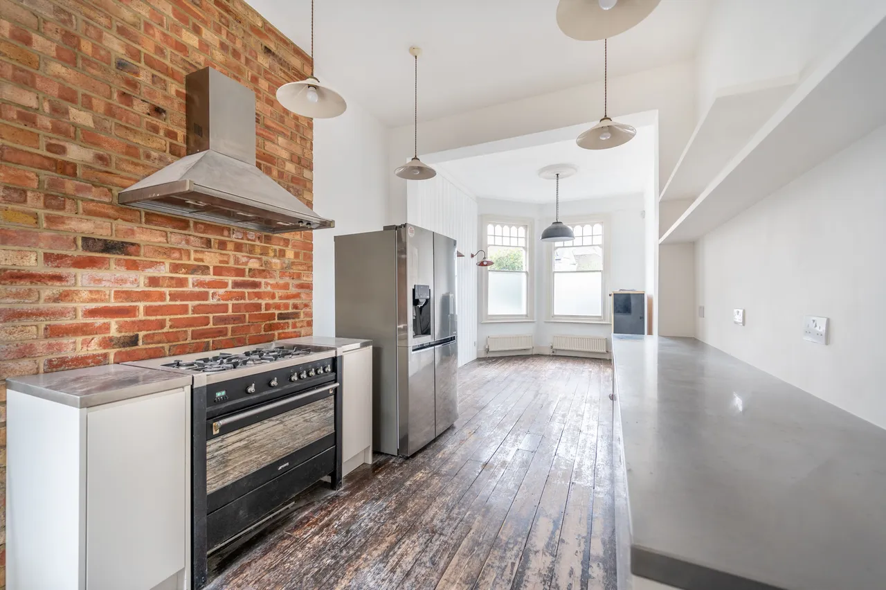 28 Sellons Avenue, London, photo 3
