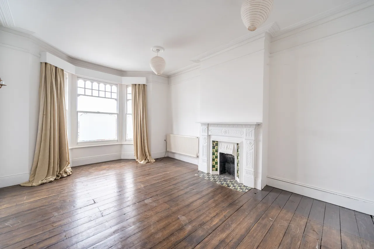 28 Sellons Avenue, London, photo 12