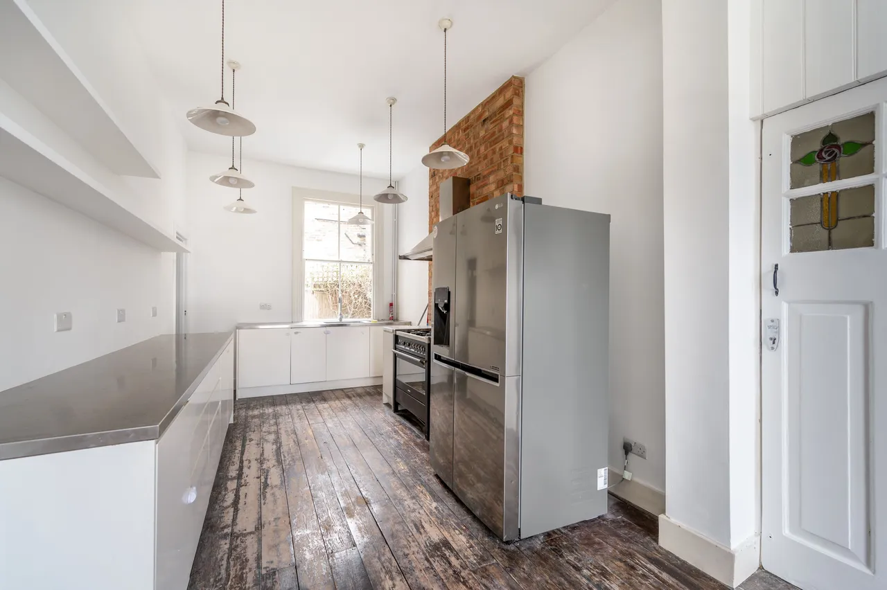 28 Sellons Avenue, London, photo 11