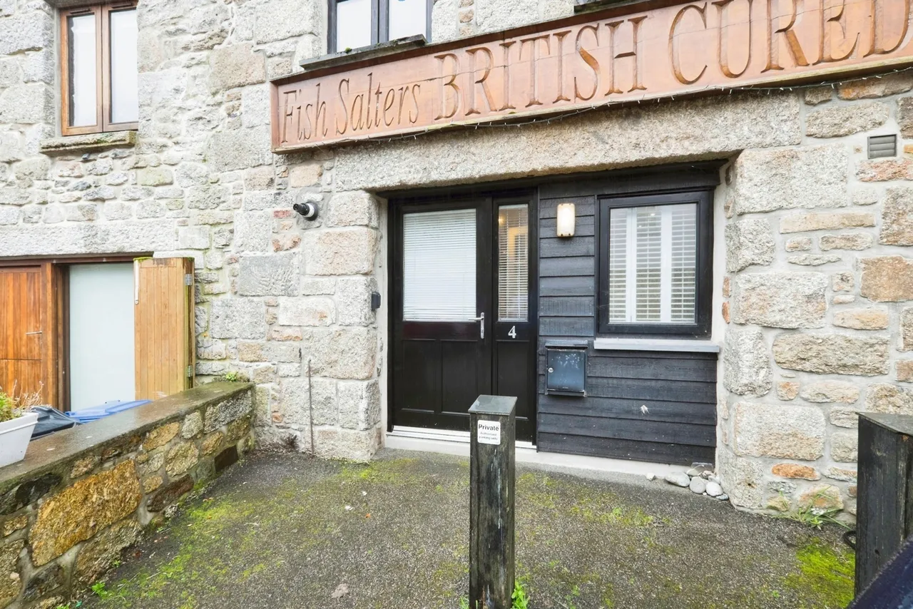 1 bed flat for sale, Tolcarne, Newlyn, TR18