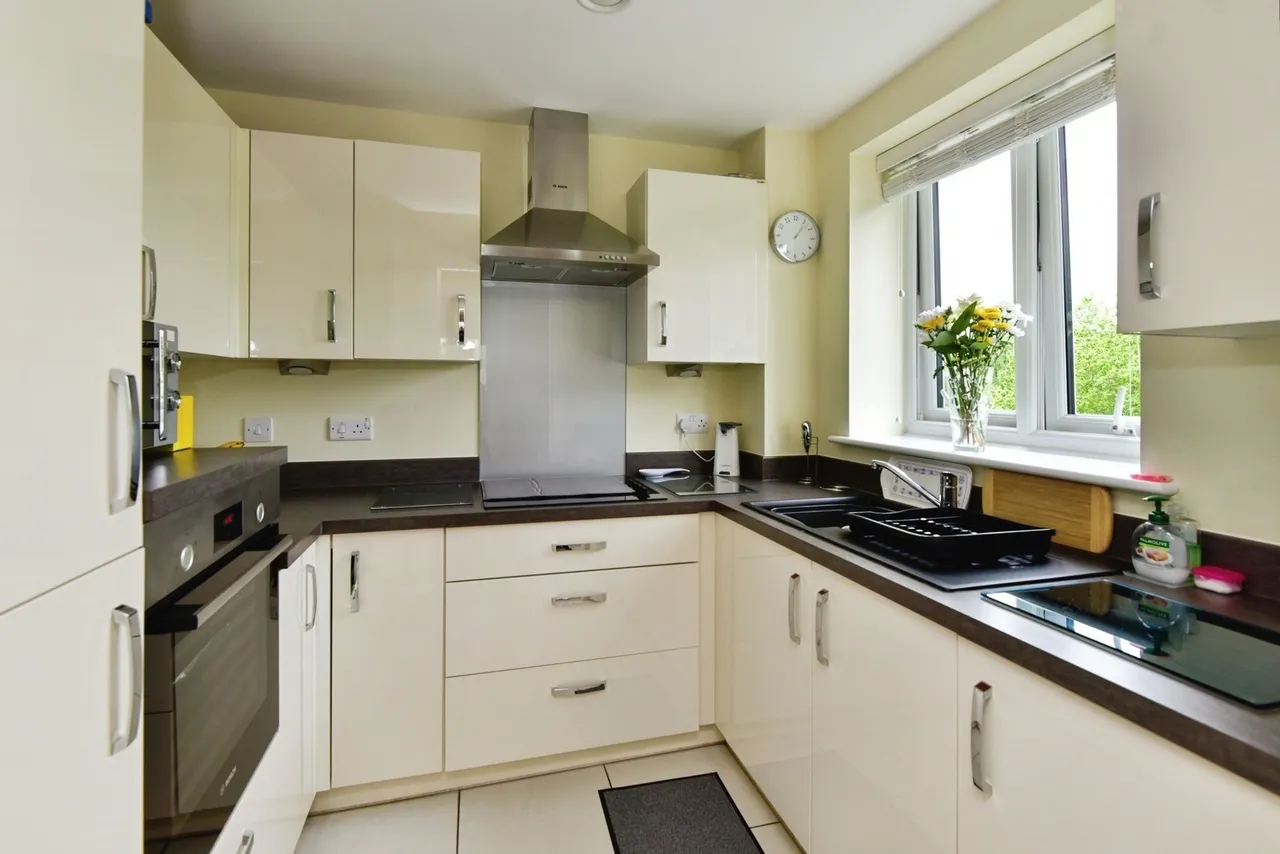 Cedar Avenue, Alsager, Stoke-on-Trent, Cheshire, ST7, photo 3