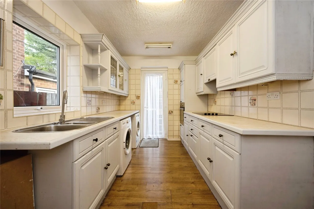 Baker Street, Luton, LU1, photo 3