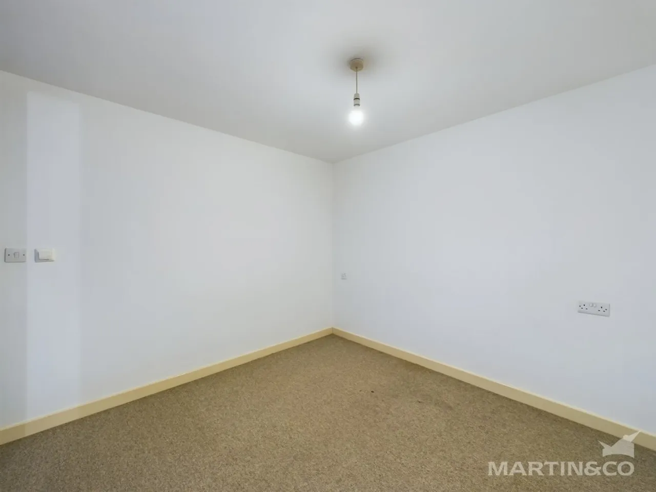 Regis Gate, 12-28 Longford Road, photo 4