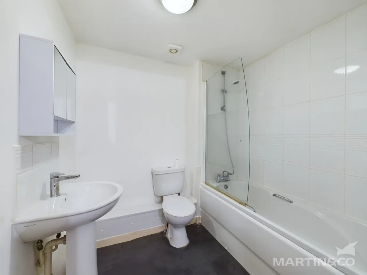Regis Gate, 12-28 Longford Road, photo 5