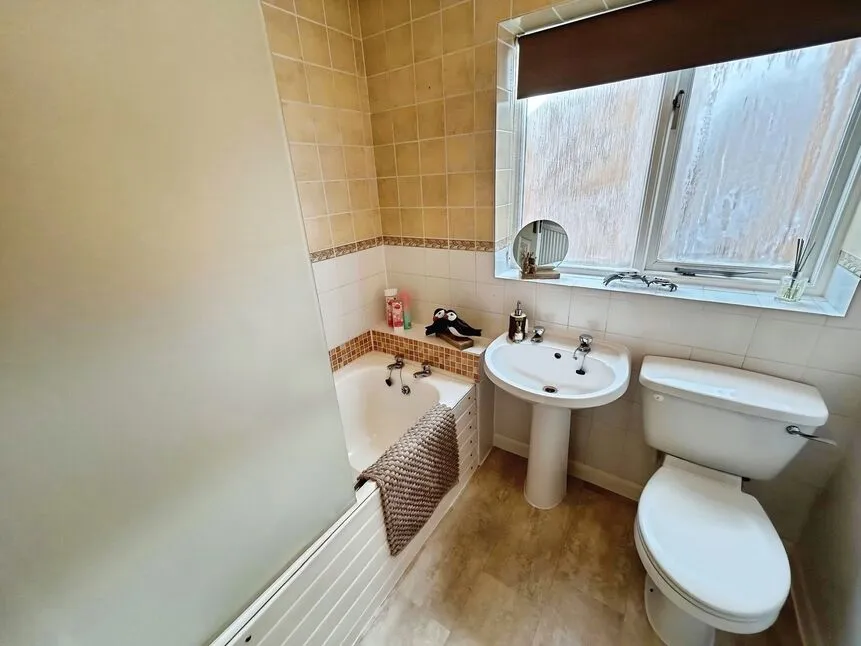 Rowbank Way, Loughborough, Leicestershire, LE11, photo 12
