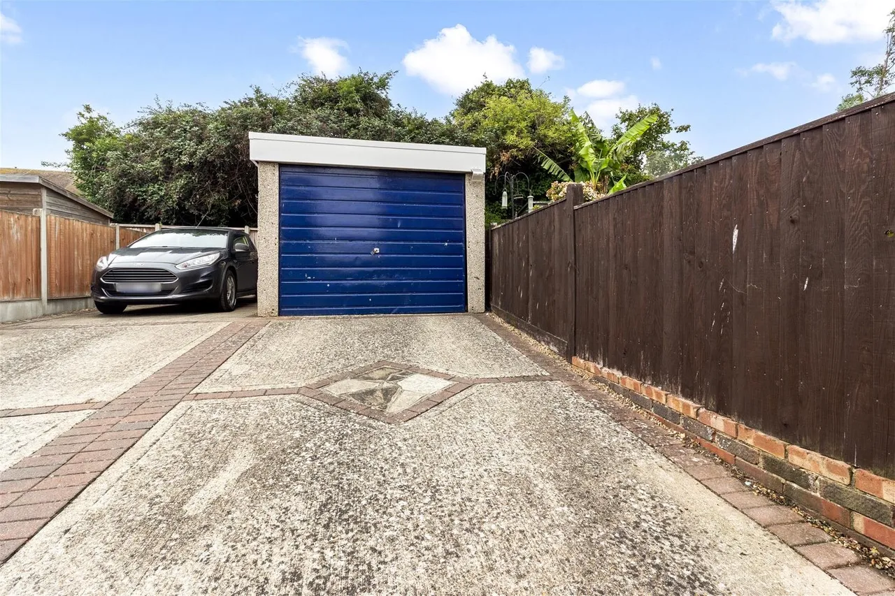 Quantock Road, Worthing, photo 22