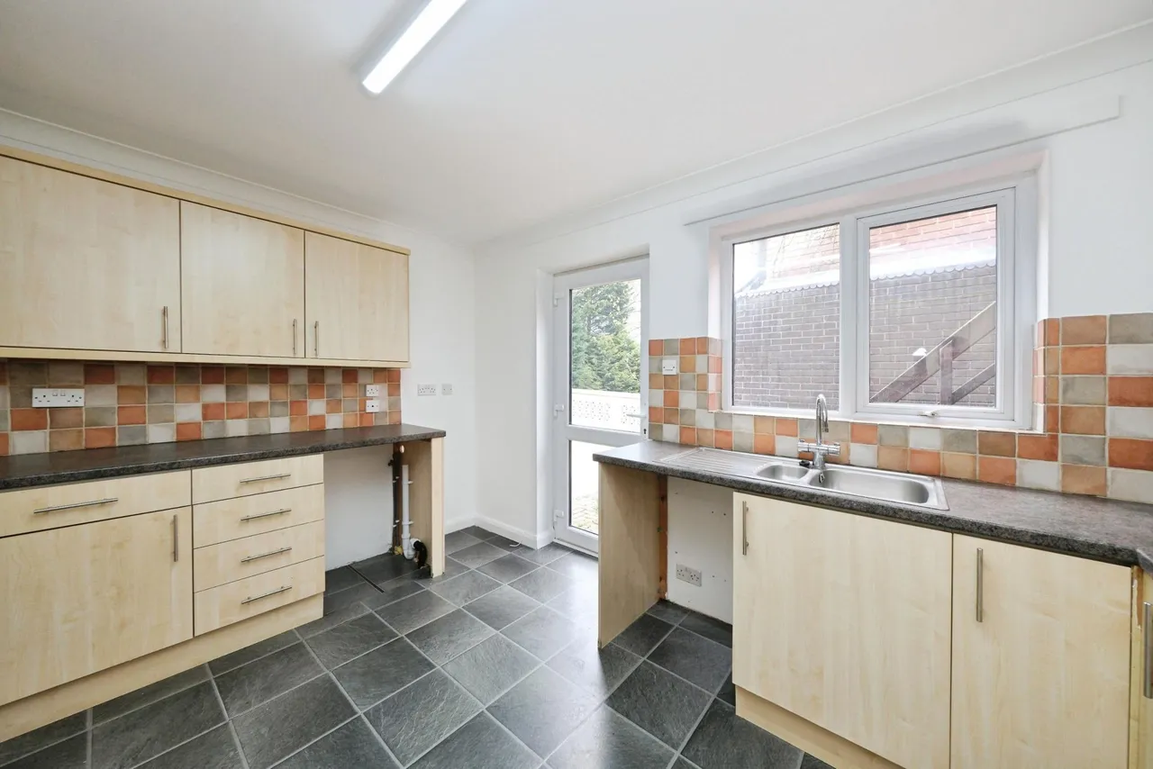Station Road, Nottingham, NG16, photo 6