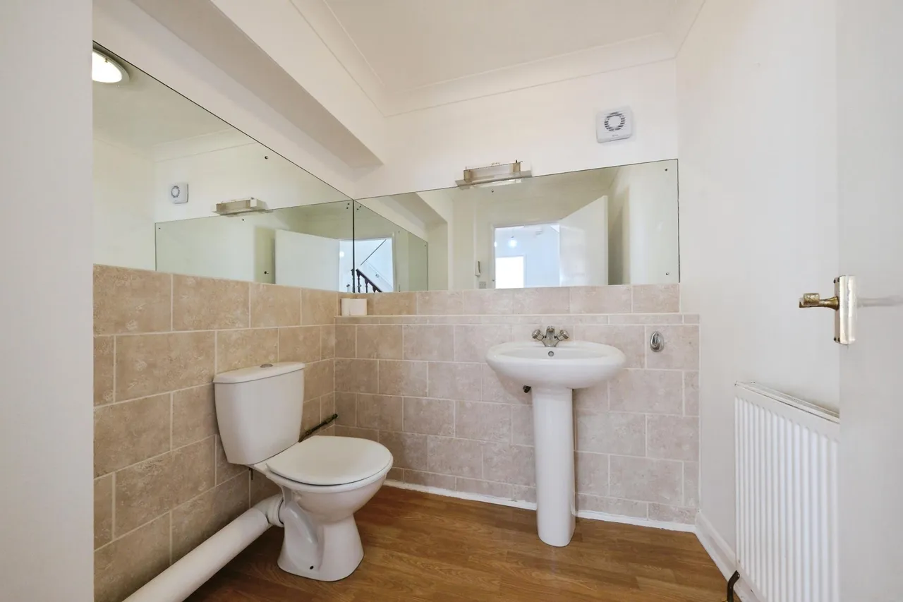 Station Road, Nottingham, NG16, photo 11