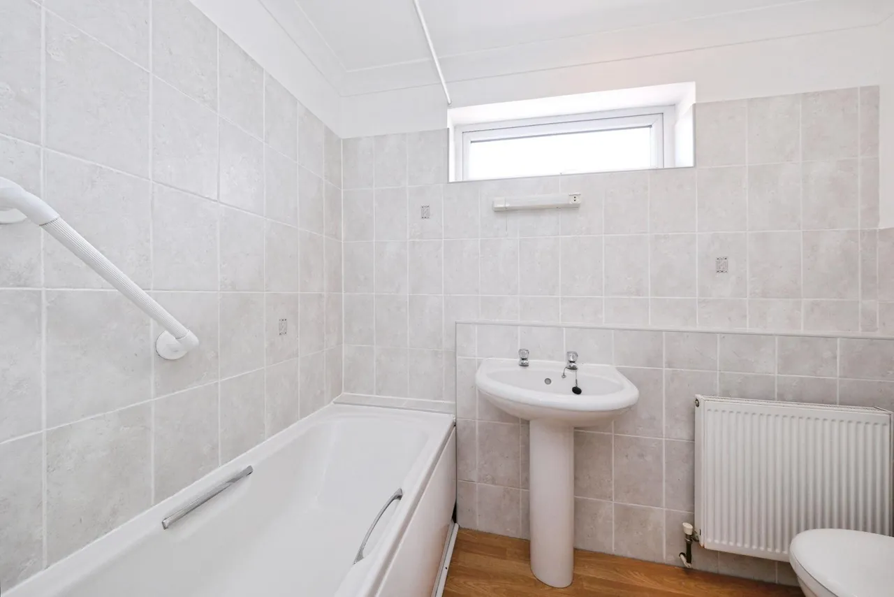 Station Road, Nottingham, NG16, photo 12