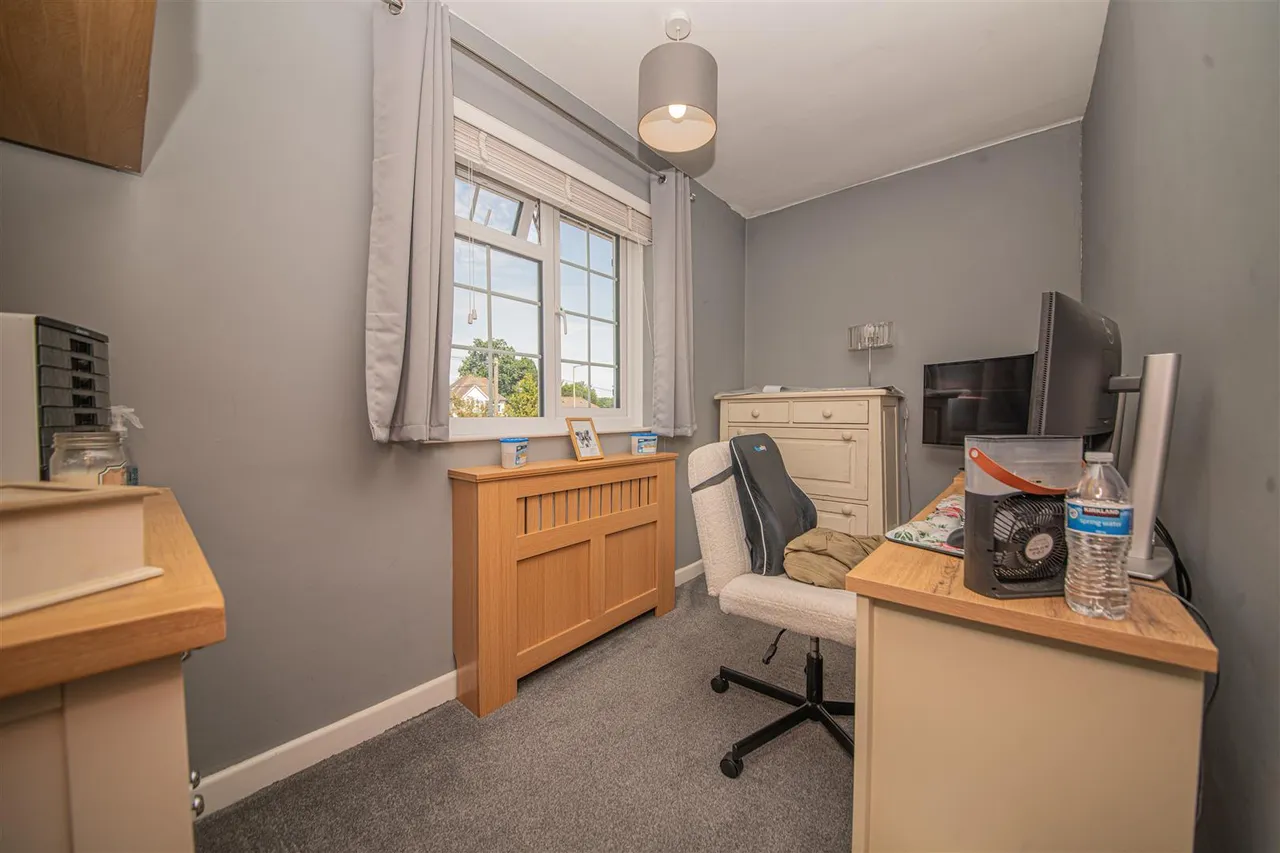 Leigh Road, Chandler's Ford, Eastleigh, Hampshire, SO53 3AX, photo 7
