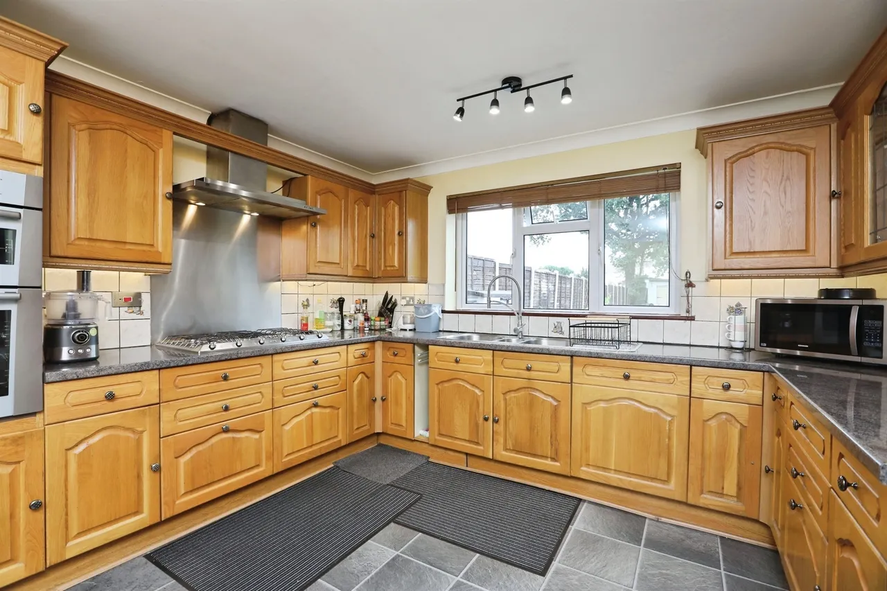Harps Avenue, Minster On Sea, Sheerness, photo 2