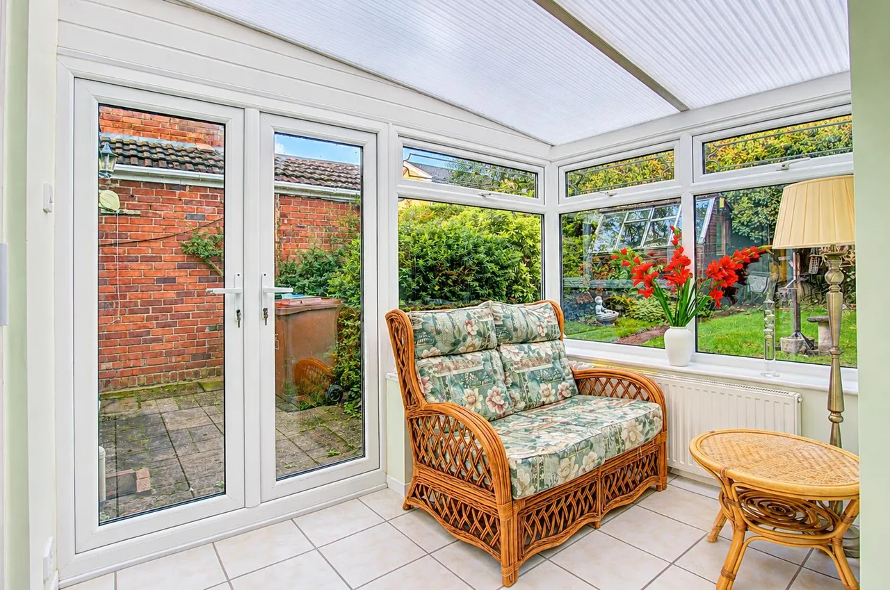 Lakeside Drive, Cannock, WS11, photo 8
