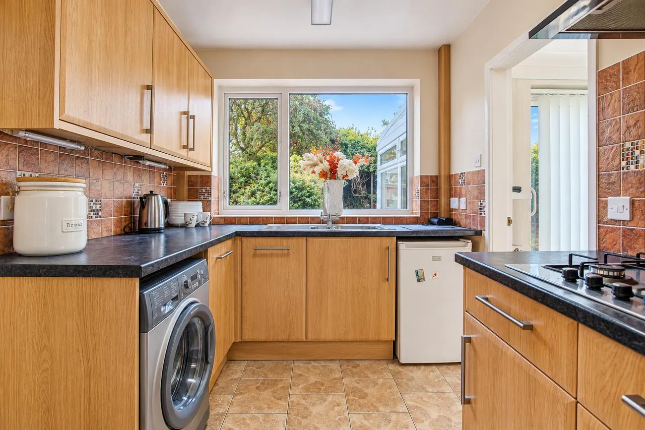 Lakeside Drive, Cannock, WS11, photo 5