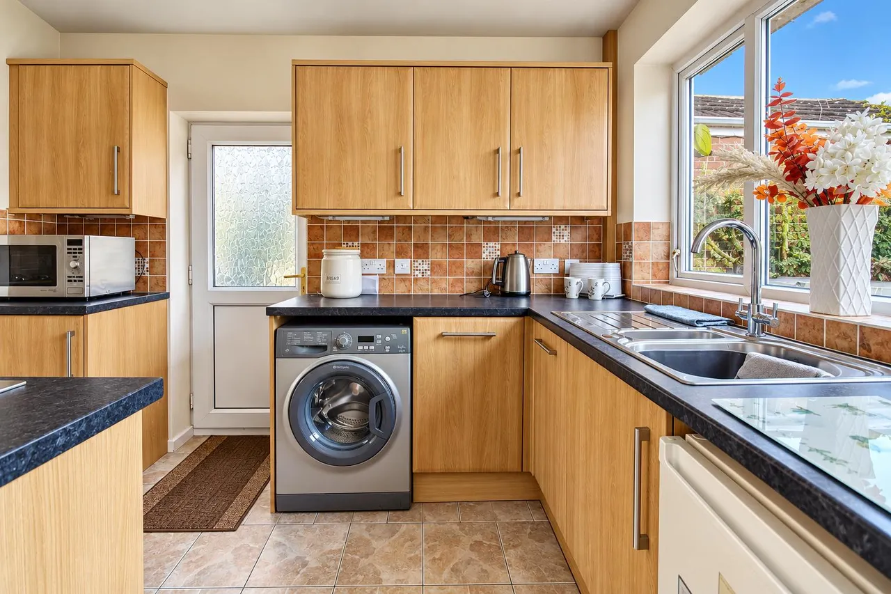 Lakeside Drive, Cannock, WS11, photo 6