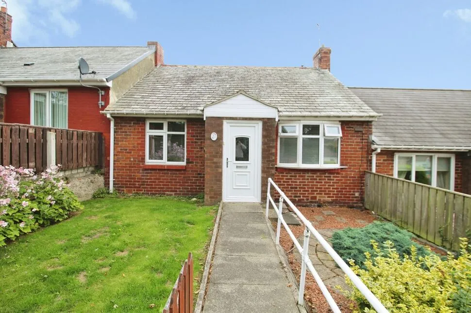 2 bed house for sale — Tyne Road East, Stanley, Durham, DH9