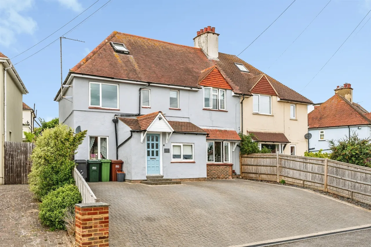 4 bed house for sale — Rotunda Road, Eastbourne