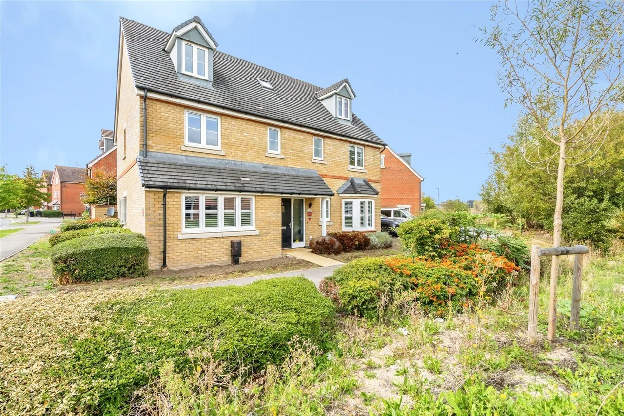 5 bed house for sale, Waterside View, Chichester, PO20