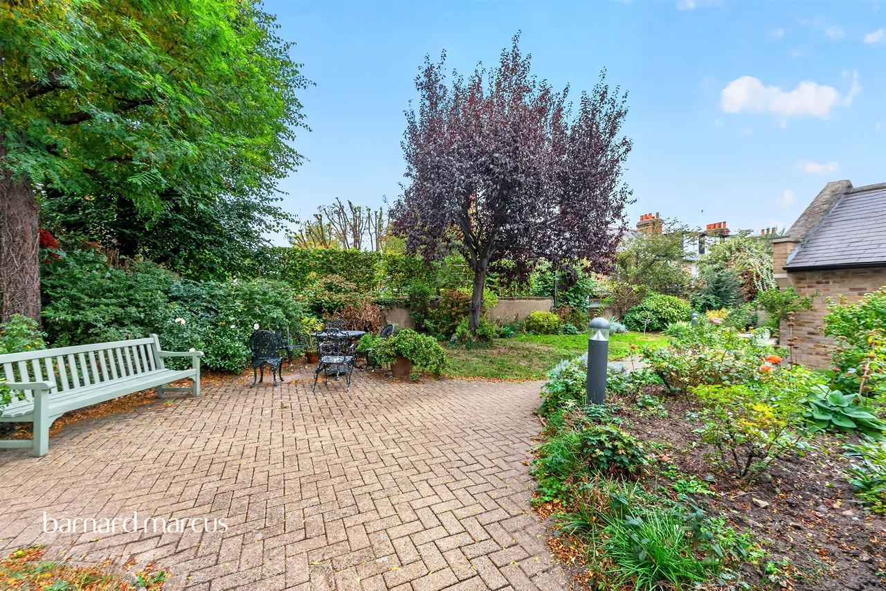 Regency Walk, Richmond, TW10, photo 2