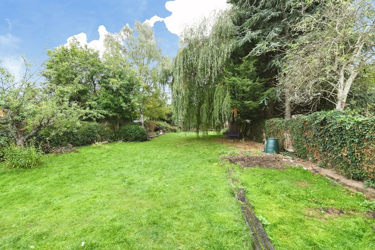 Pear Trees, Ingrave, CM13, photo 2