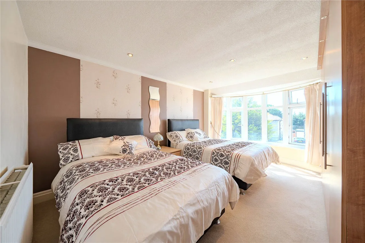 Street Lane, Leeds, LS17, photo 5