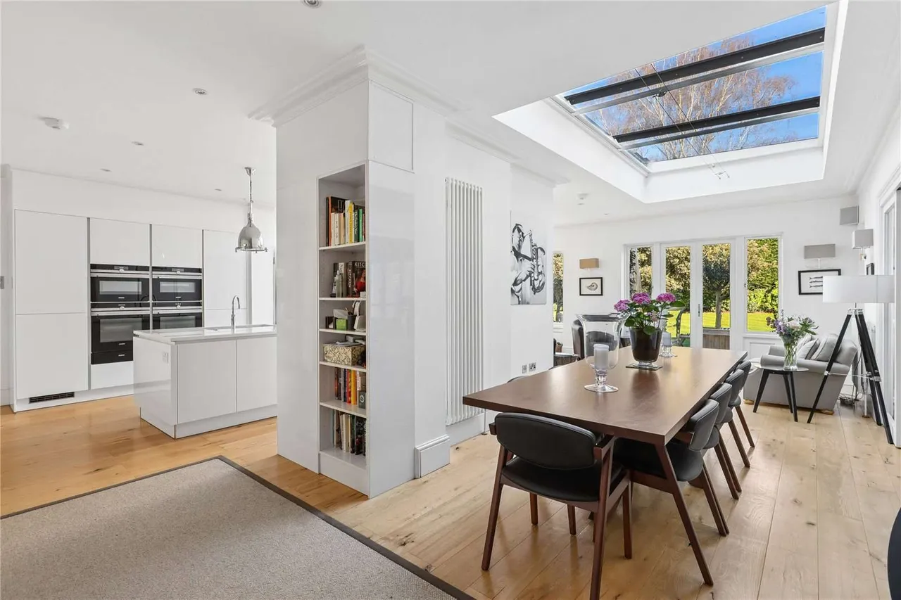 Harebell Hill, Cobham, Surrey, KT11 2RS, photo 6