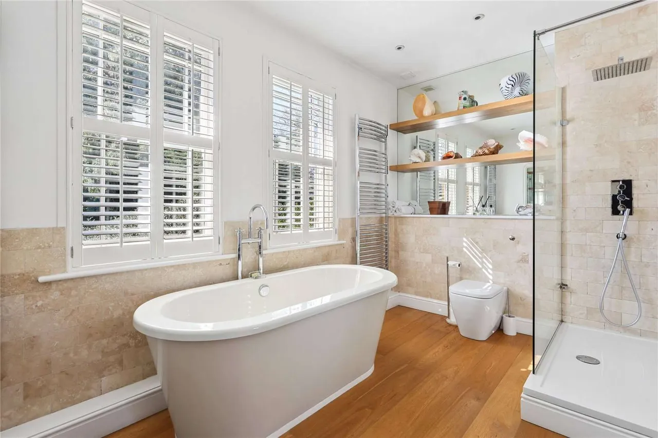 Harebell Hill, Cobham, Surrey, KT11 2RS, photo 11
