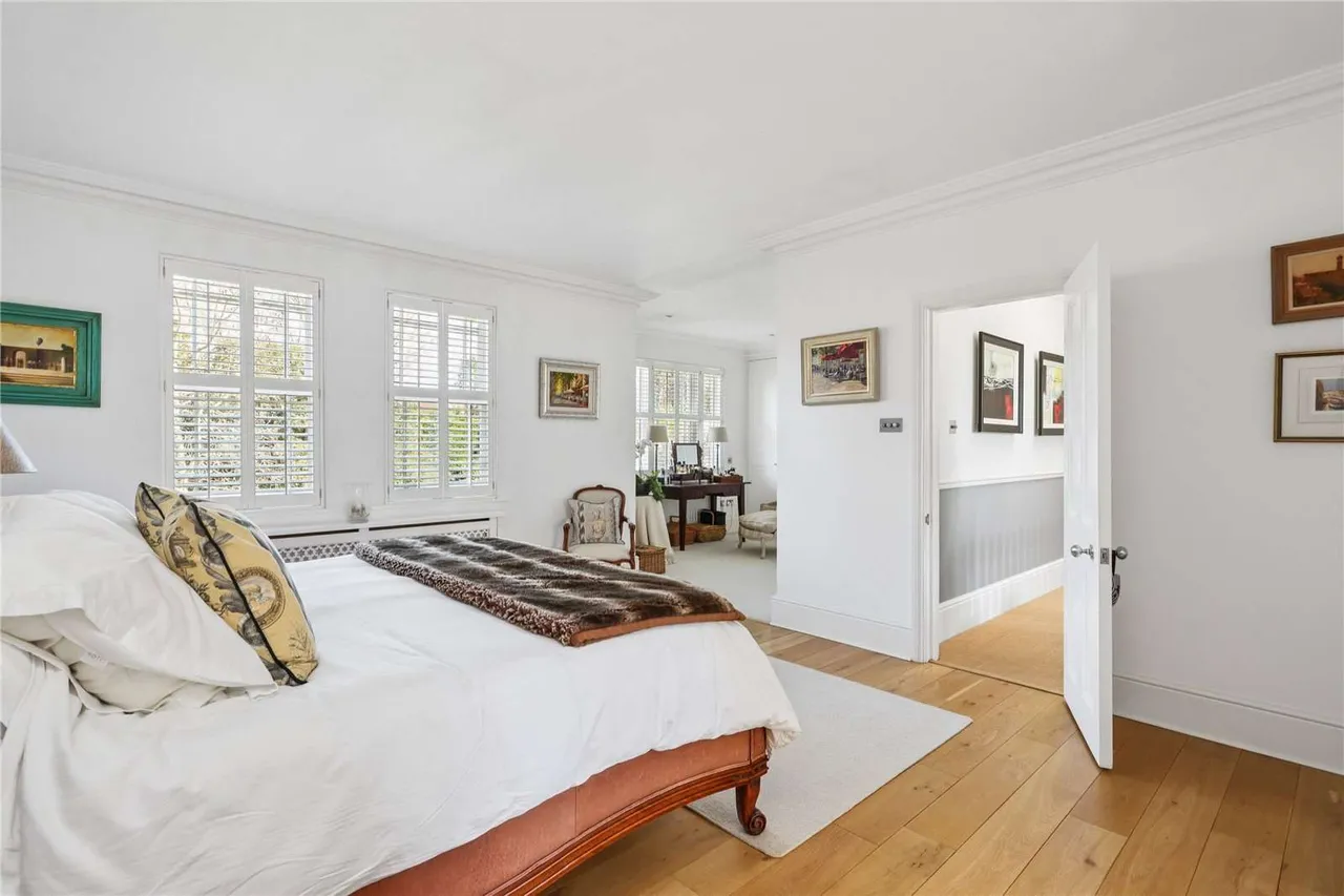 Harebell Hill, Cobham, Surrey, KT11 2RS, photo 10