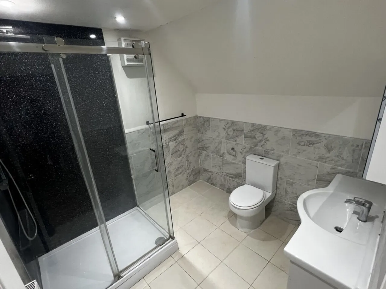 Dove Close, DN21, photo 9